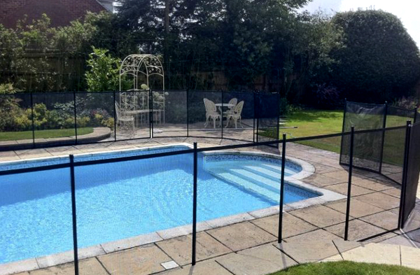removable-pool-fences-bc
