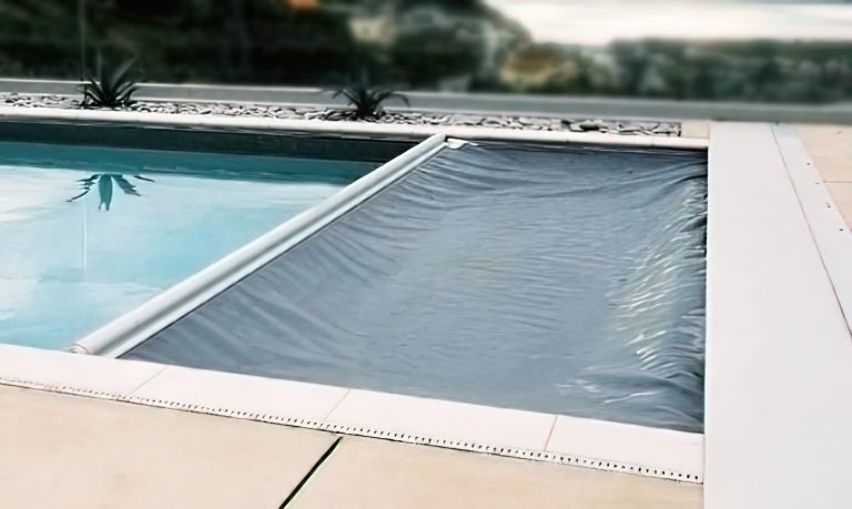 Read more about the article Making a Splash with a New Pool Cover in Kamloops