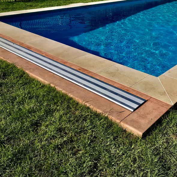 Read more about the article Vernon Automatic Pool Covers