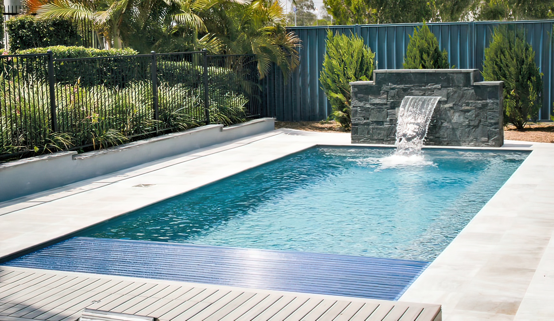 retractable-automatic-pool-covers-bc
