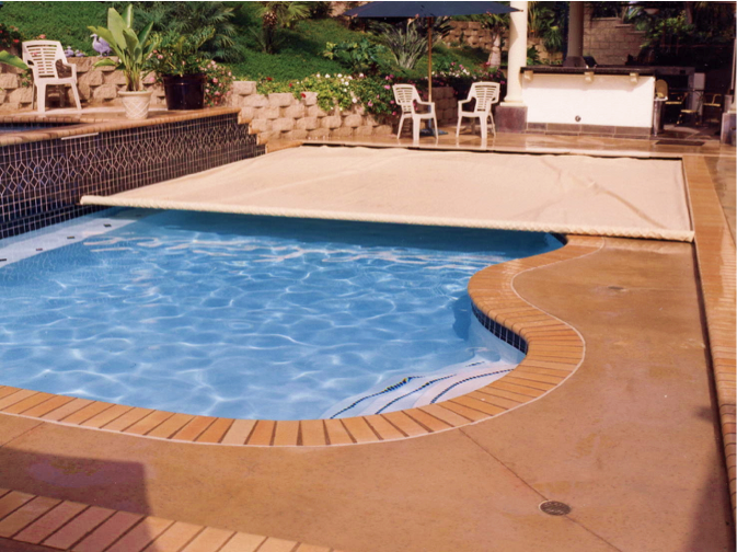 Read more about the article Main Benefits of Automatic Pool Covers In Canada